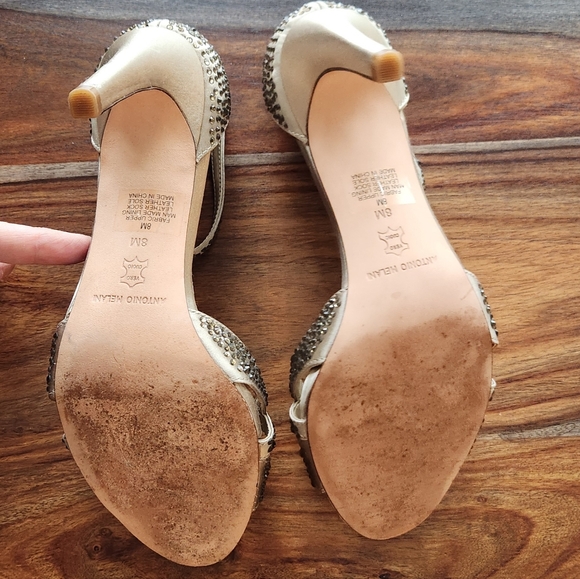 Gorgeous Antonio Melani Sparkle Embellished Gold Heels Size 8 - Picture 6 of 9